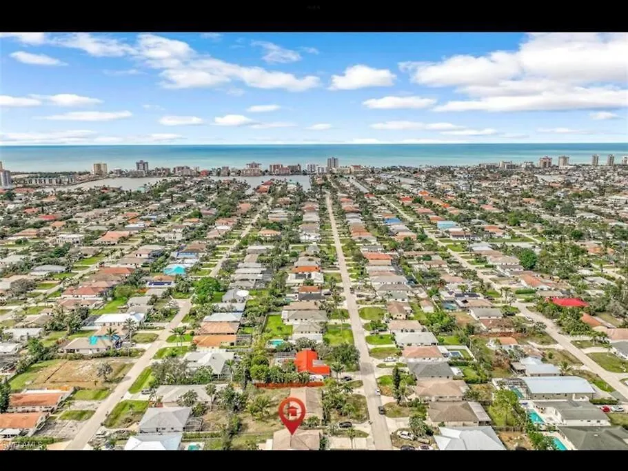 Holiday home The Suzana Sunrise- 5 Minutes To Vanderbilt Beach! New York